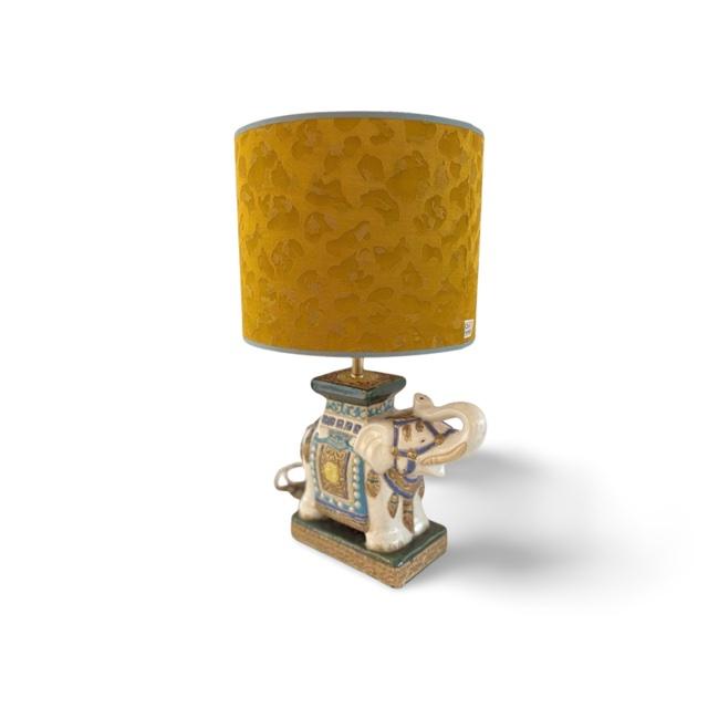 Vintage olifanten lamp met jacquard geweven gele panter lampenkap